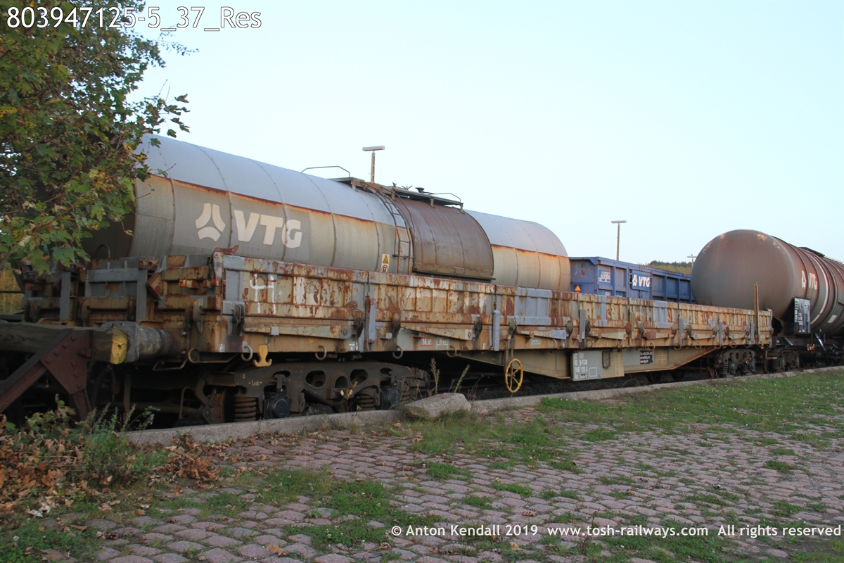 803947125-5_37_Res.JPG